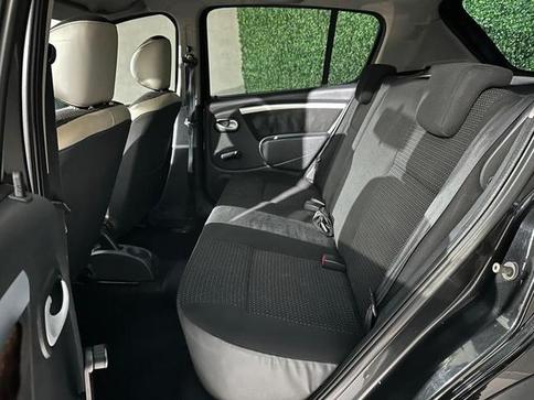 RENAULT SANDERO STEPWAY