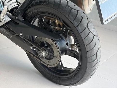 BMW G310 R