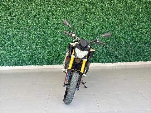 BMW G310 R
