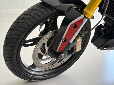 BMW G310 R