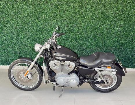 HARLEY-DAVIDSON XL 883 C