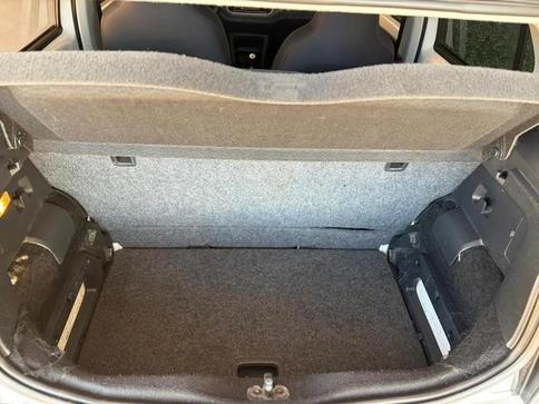 VOLKSWAGEN UP CROSS MDV