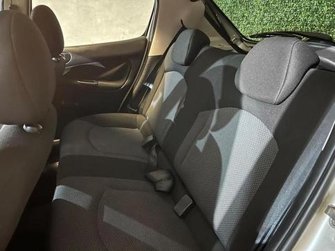 PEUGEOT 207HB XR