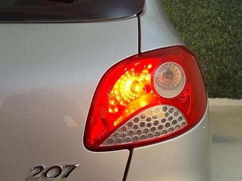 PEUGEOT 207HB XR