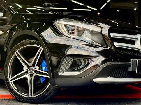 MERCEDES-BENZ GLA200