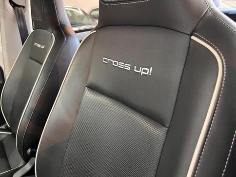 VOLKSWAGEN UP CROSS MDV