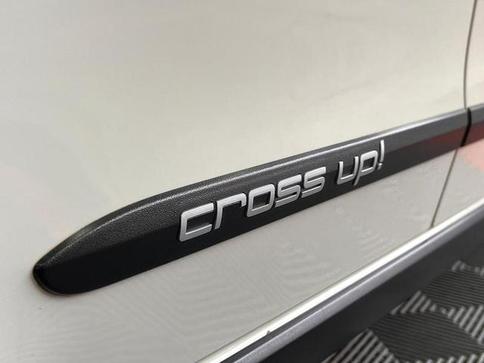 VOLKSWAGEN UP CROSS MDV