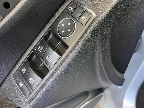 MERCEDES-BENZ C 200 K