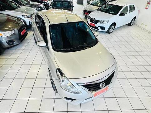 NISSAN VERSA 16UNIQUECVT