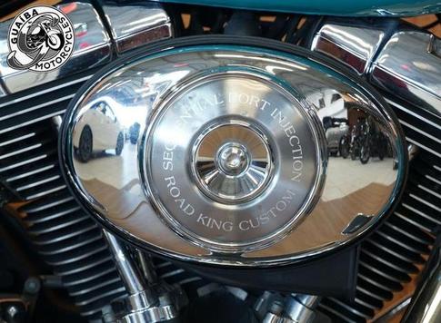 HARLEY-DAVIDSON ROAD KING CUSTOM