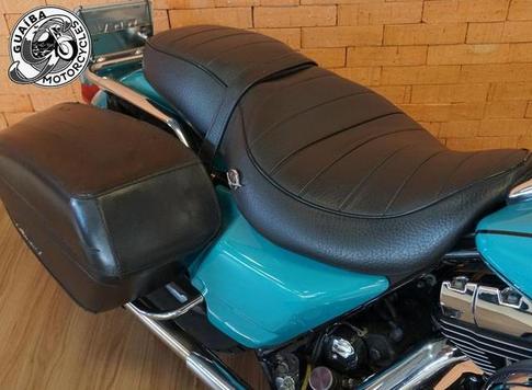 HARLEY-DAVIDSON ROAD KING CUSTOM