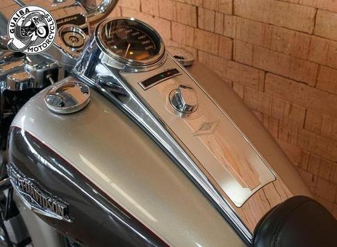 HARLEY-DAVIDSON ROAD KING CLASSIC FLHRC