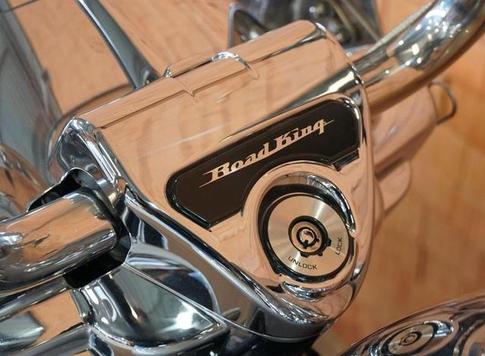 HARLEY-DAVIDSON ROAD KING CLASSIC FLHRC