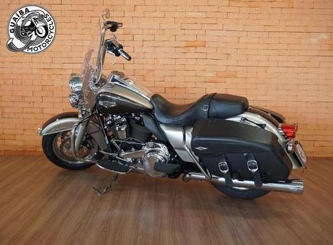 HARLEY-DAVIDSON ROAD KING CLASSIC FLHRC