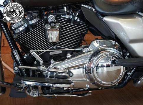 HARLEY-DAVIDSON ROAD KING CLASSIC FLHRC