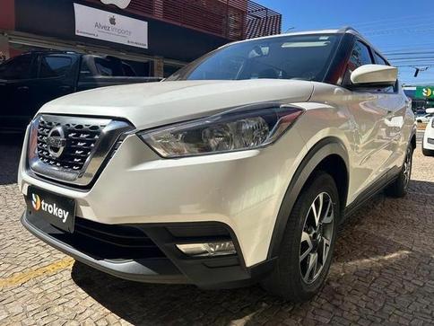 NISSAN KICKS S CVT