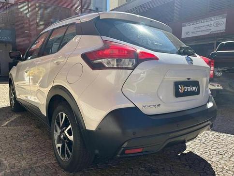 NISSAN KICKS S CVT
