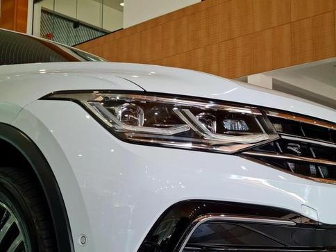 VOLKSWAGEN TIGUAN R-LINE TSI 2.0 16V