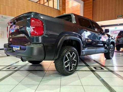 RAM RAMPAGE REBEL HURR 4 2.0 TB CD 4X4 AUT.