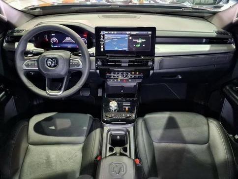 RAM RAMPAGE REBEL HURR 4 2.0 TB CD 4X4 AUT.