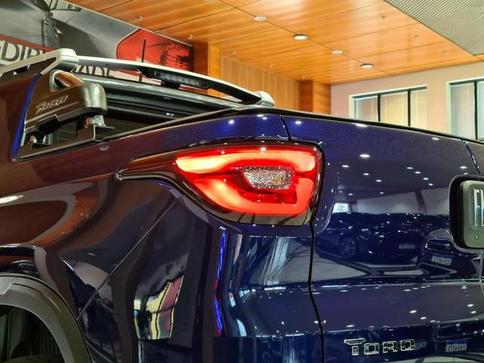 FIAT TORO RANCH AT9 4X4