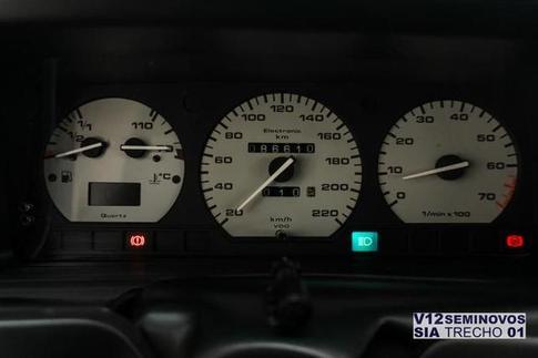 VOLKSWAGEN SANTANA 2.0 MI EXCLUSIV 8V GASOLINA 4P MANUAL