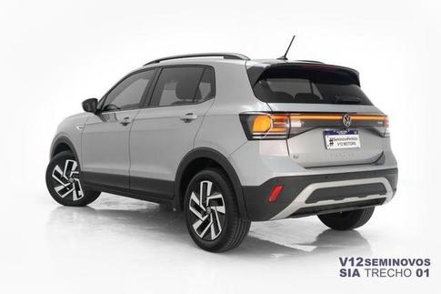 VOLKSWAGEN T-CROSS 1.0 200 TSI TOTAL FLEX COMFORTLINE AUTOM�TICO