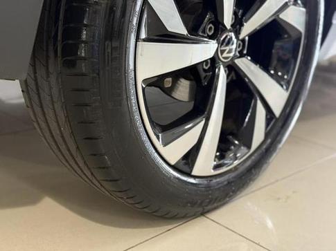 VOLKSWAGEN NIVUS 1.0 200 TSI TOTAL FLEX HIGHLINE AUTOM�TICO