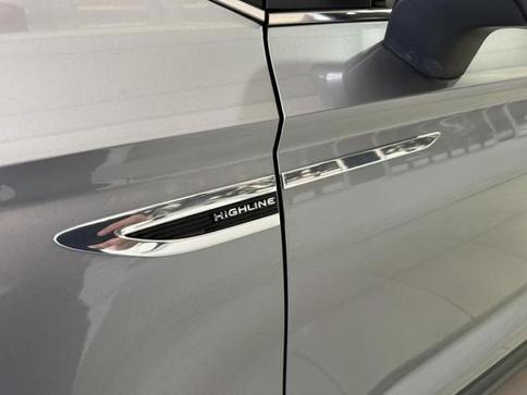 VOLKSWAGEN TAOS 1.4 250 TSI TOTAL FLEX HIGHLINE AUTOM�TICO