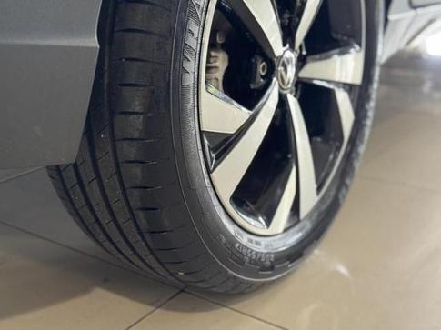 VOLKSWAGEN NIVUS 1.0 200 TSI TOTAL FLEX HIGHLINE AUTOM�TICO
