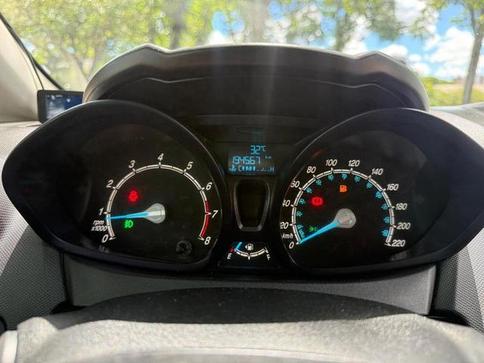 FORD FIESTA HA 1.6L SE