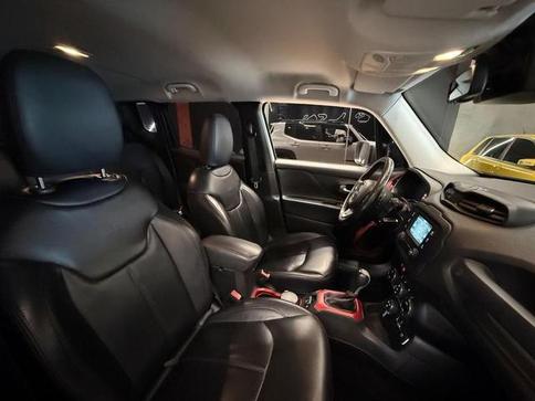 JEEP RENEGADE THAWK AT D