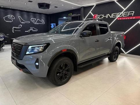 NISSAN FRONTIER PRO4X