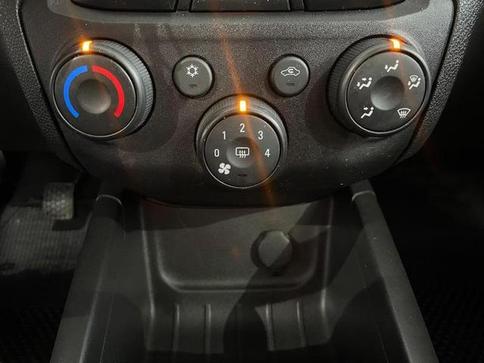 CHEVROLET ONIX 1.0 MT JOY