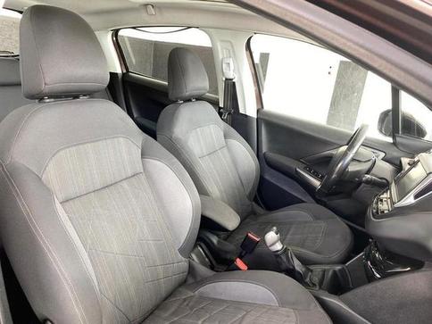 PEUGEOT 208 GRIFFE