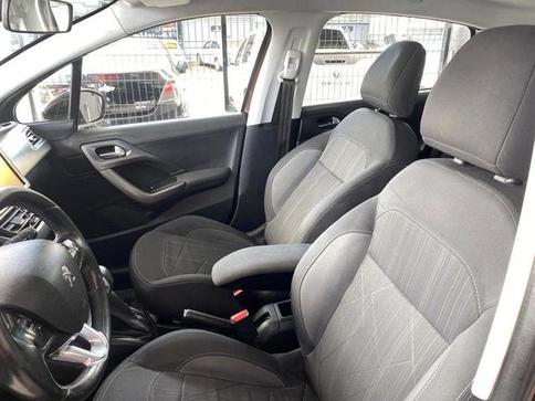 PEUGEOT 208 GRIFFE