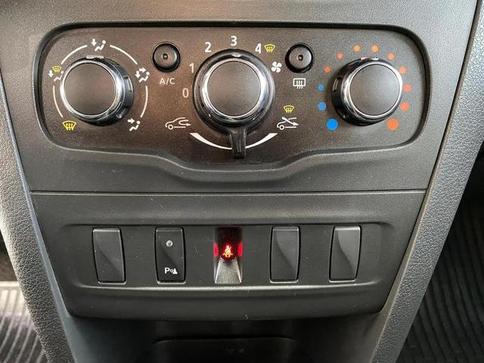 RENAULT LOGAN ZEN10MT