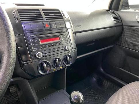 VOLKSWAGEN POLO 1.6