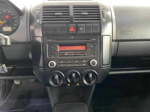 VOLKSWAGEN POLO 1.6