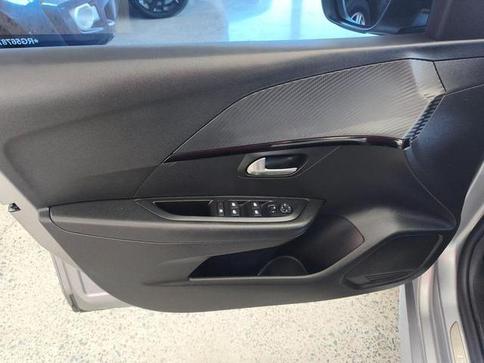 PEUGEOT 208 STYLE MT