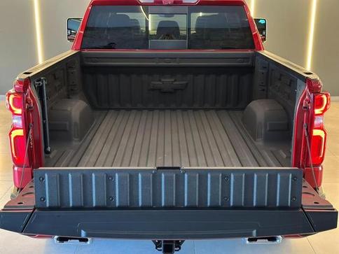 CHEVROLET SILVERADO HIGH COUNTRY 5.3 V8 AWD AUT.