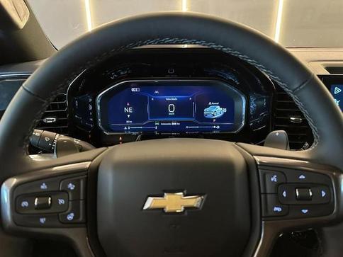 CHEVROLET SILVERADO HIGH COUNTRY 5.3 V8 AWD AUT.