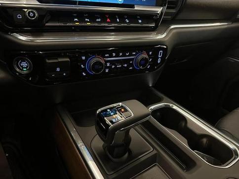 CHEVROLET SILVERADO HIGH COUNTRY 5.3 V8 AWD AUT.