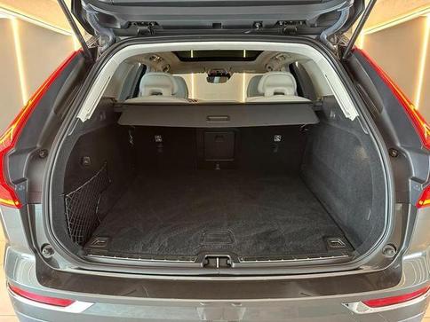 VOLVO XC 60 2.0 T5 MOMENTUM AWD