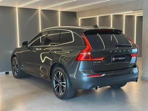 VOLVO XC 60 2.0 T5 MOMENTUM AWD