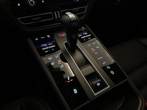 PORSCHE MACAN T 2.0 TURBO