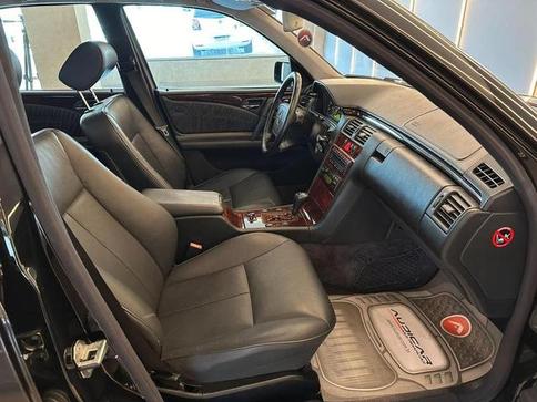 MERCEDES-BENZ E 240 ELEGANCE 2.4 4P
