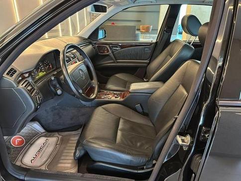 MERCEDES-BENZ E 240 ELEGANCE 2.4 4P