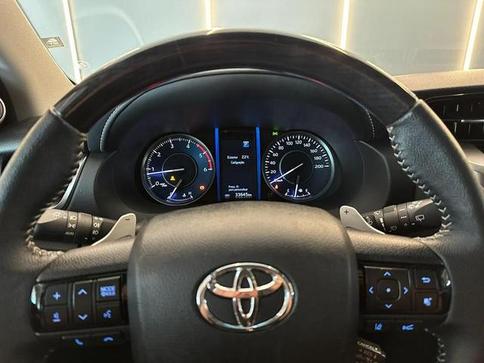 TOYOTA HILUX SW4 SRX PLAT. 4X4 2.8 TB DIE. AUT.