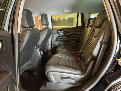 JEEP COMMANDER LIMITED T270 1.3 TB FLEX AUT